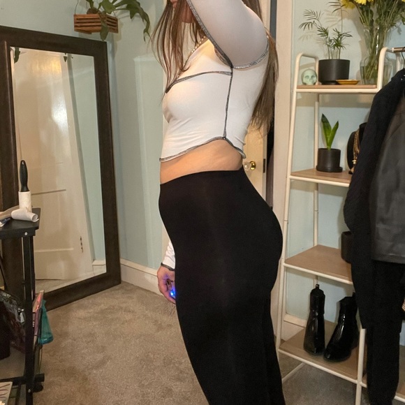 White Long Sleeved Top with Black Stitch - Picture 3 of 9